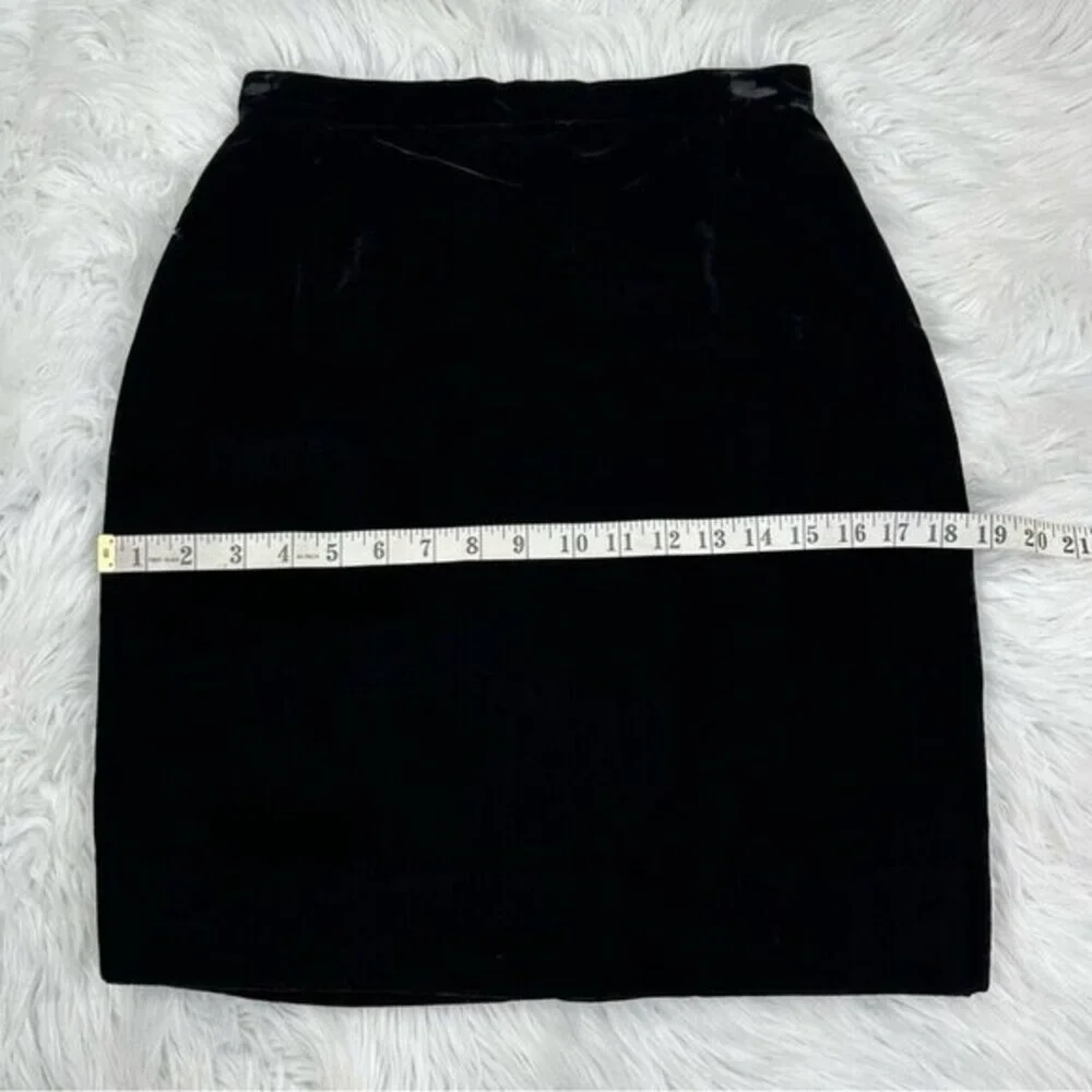 Valentino Studio‎ Black Velvet Pencil Skirt Vintage Made in Italy W27 Hemmed